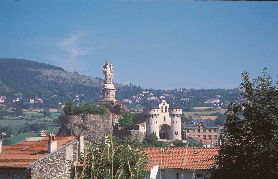 La Maison D'Oree Polignac  Luaran gambar